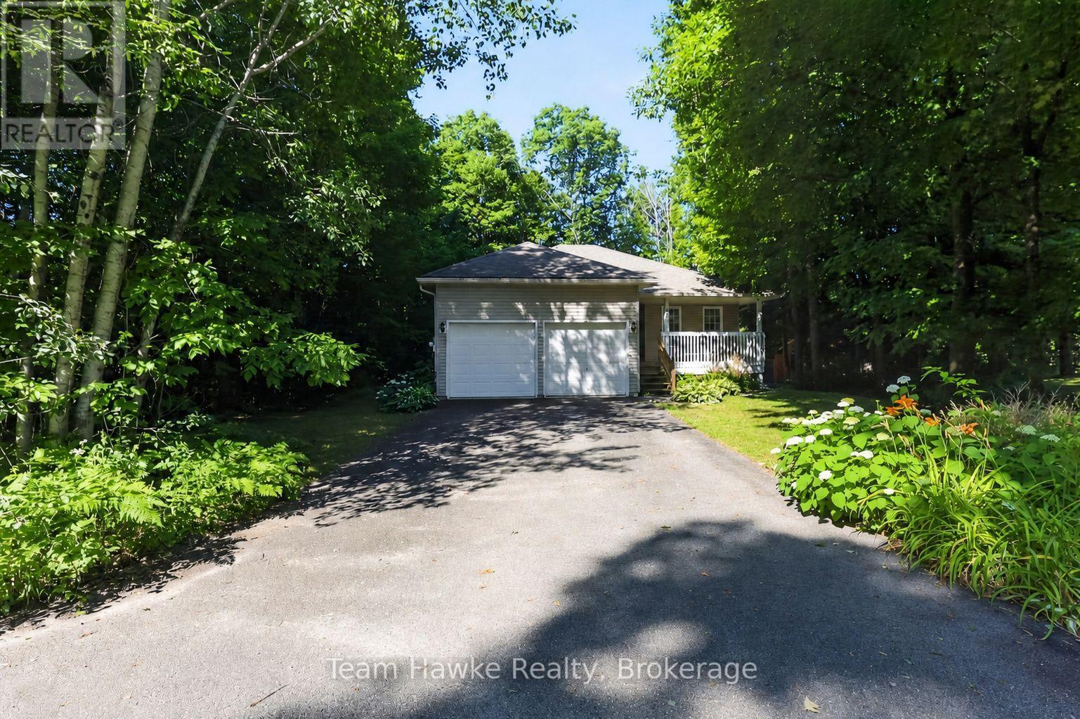 22 LAURIER BOULEVARD - 1