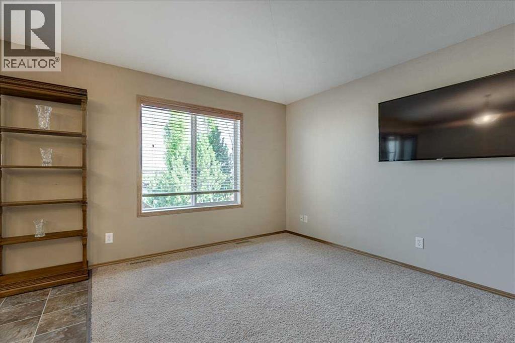 44 Osler Crescent - 11