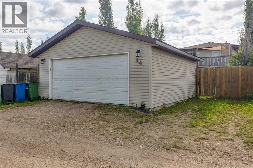 44 Osler Crescent - 43