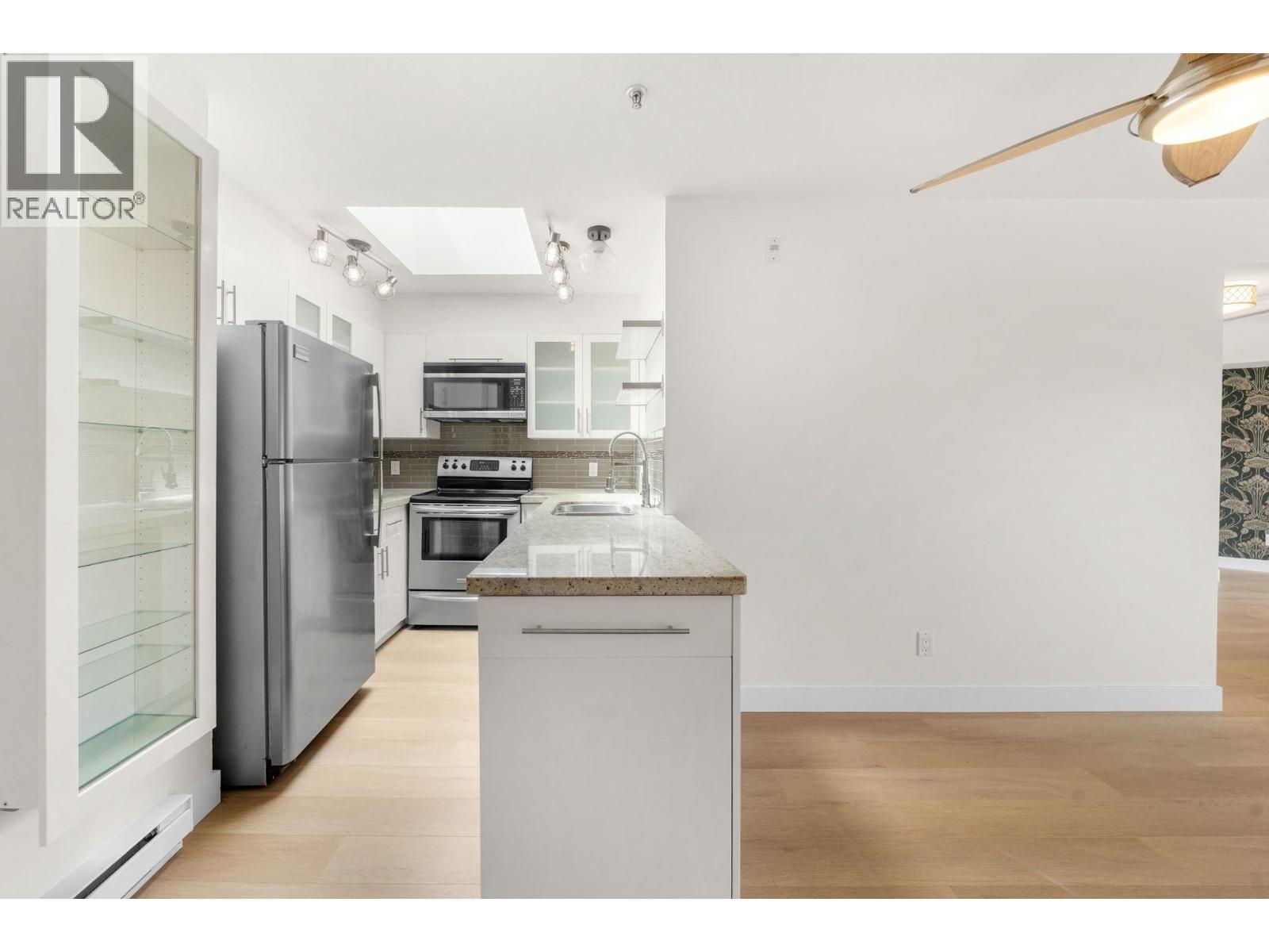 2 Bed, 1 Bath Apartment for Sale in Vancouver – 404 1562 W 5TH AVENUE, Vancouver – MLS# R3146490 - Image 18