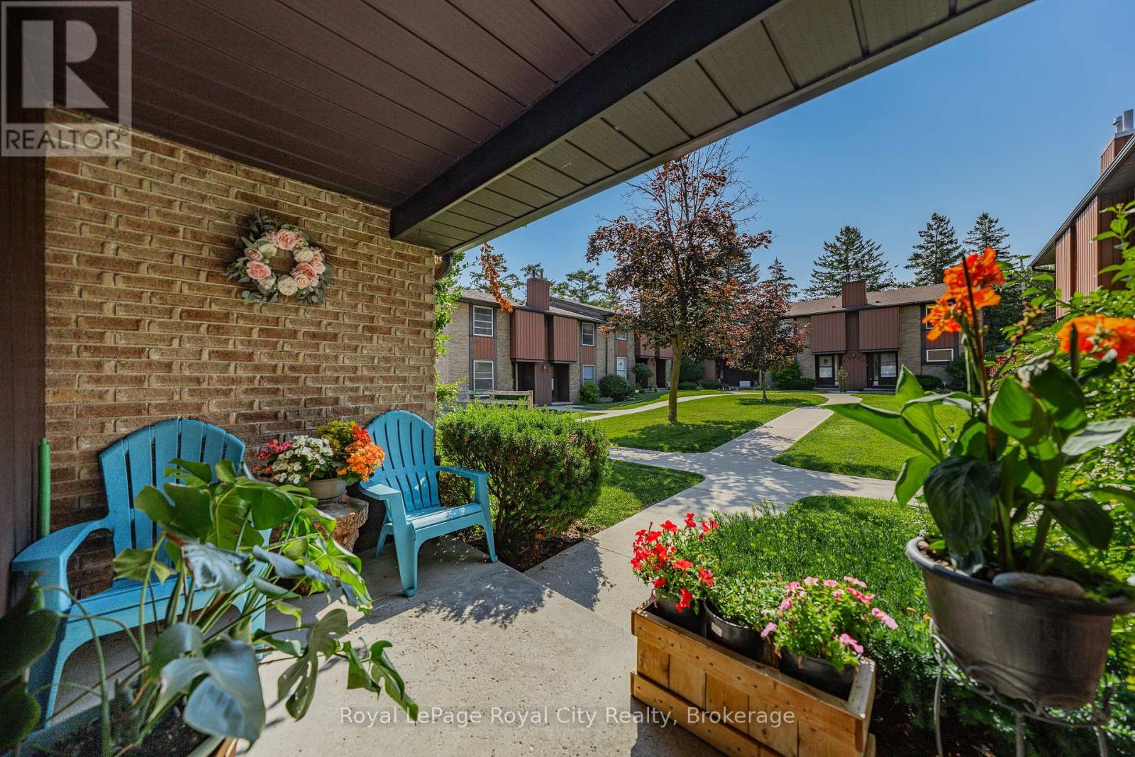 #58 539 WILLOW ROAD - Image 2