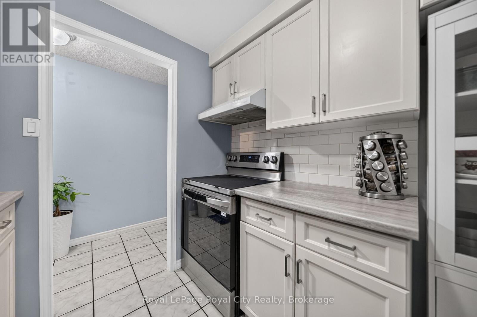 #58 539 WILLOW ROAD - Image 21
