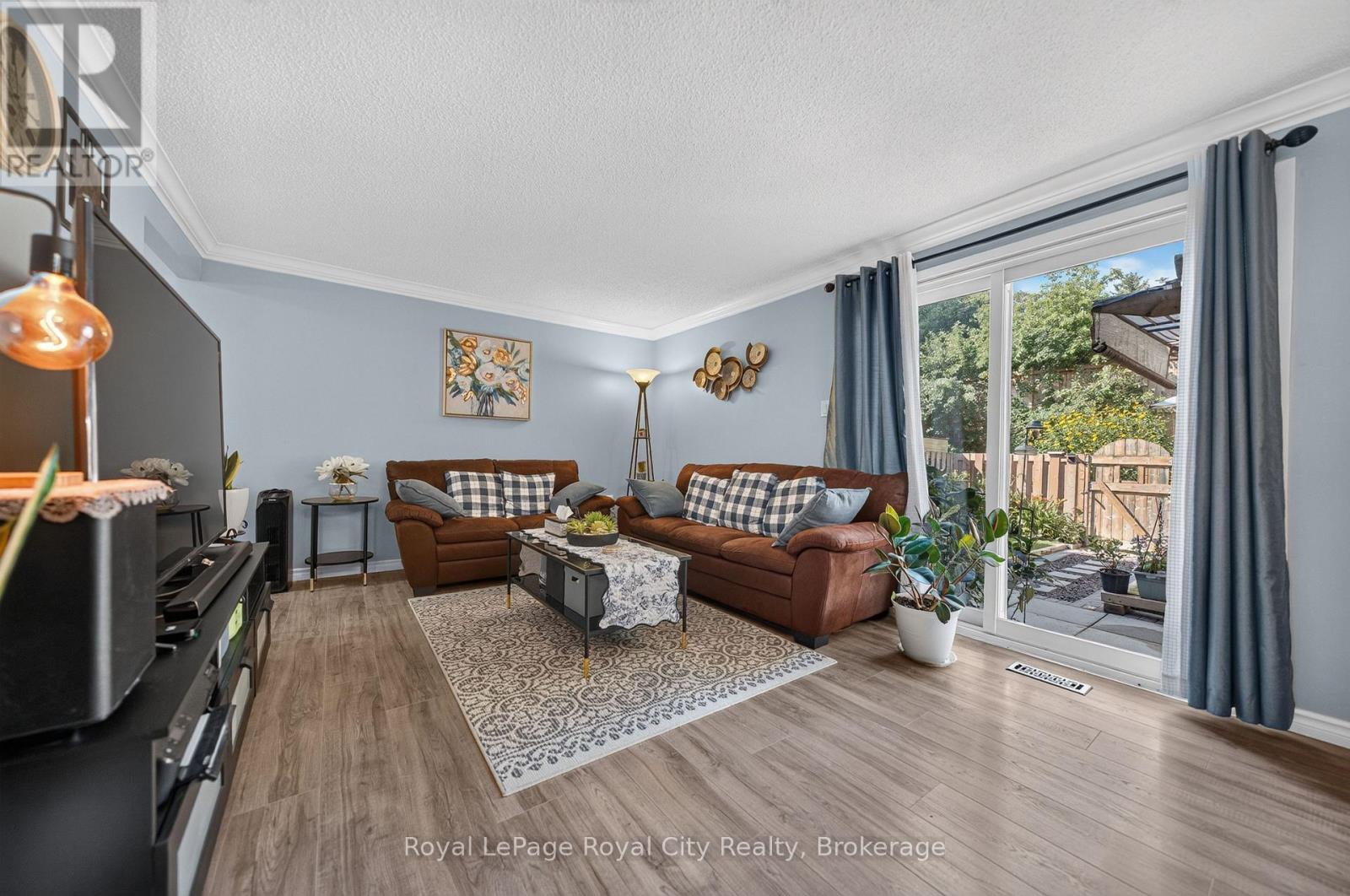 #58 539 WILLOW ROAD - Image 9