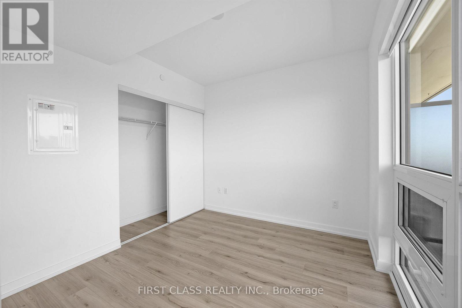 #4203 395 BLOOR STREET E - 13