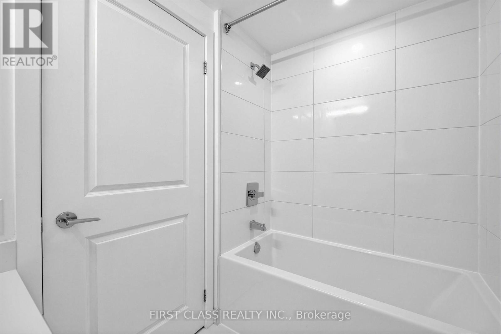 #4203 395 BLOOR STREET E - 18