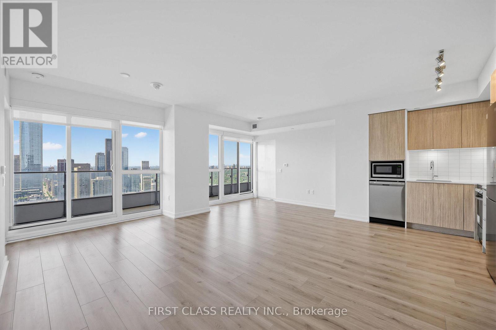 #4203 395 BLOOR STREET E - 19