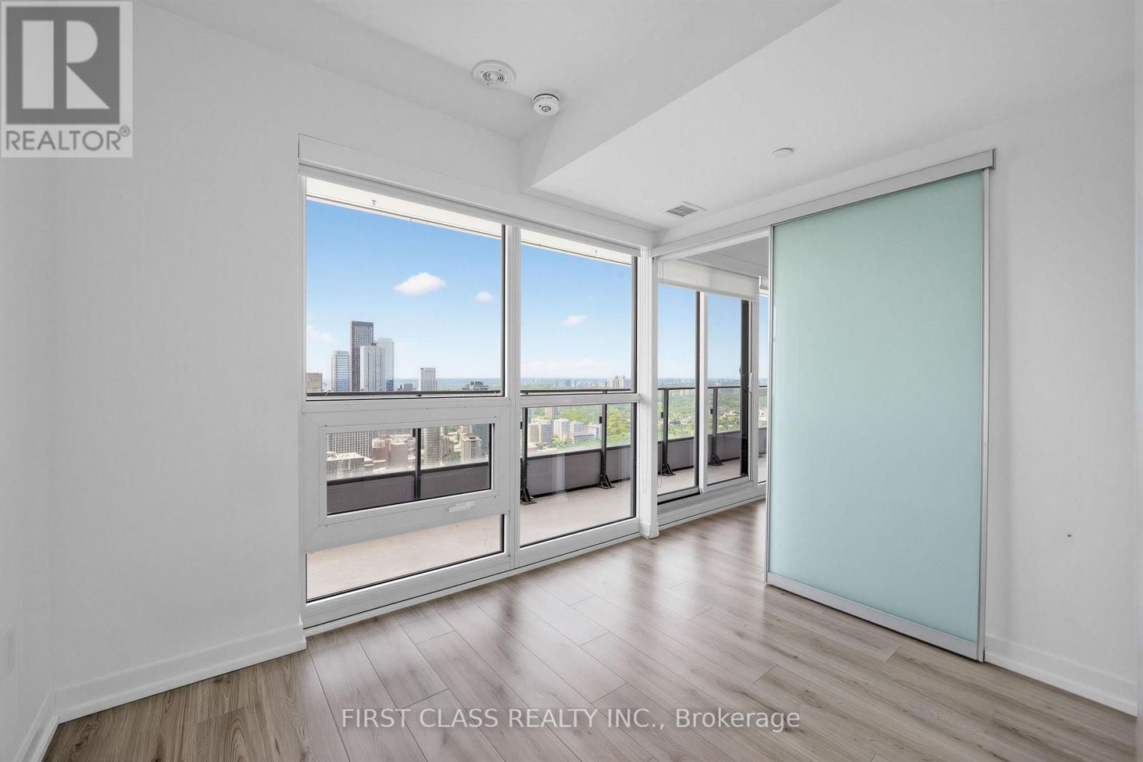 #4203 395 BLOOR STREET E - 7
