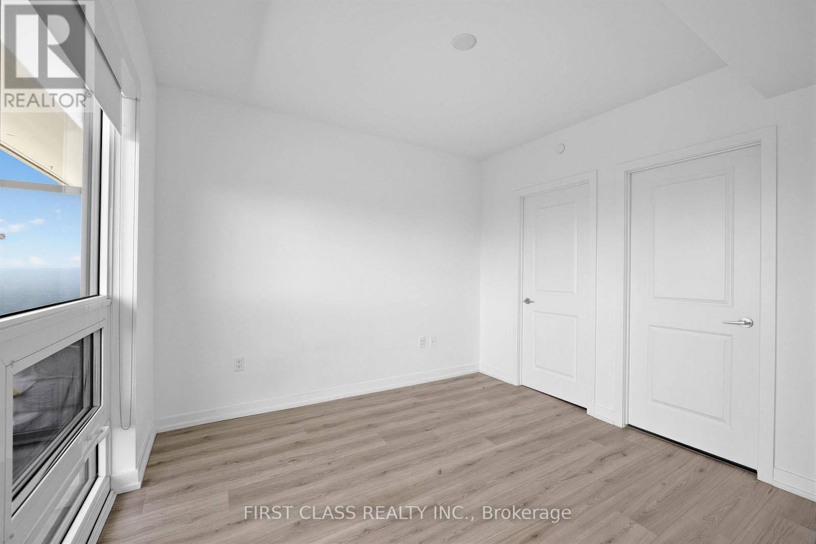 #4203 395 BLOOR STREET E - 8