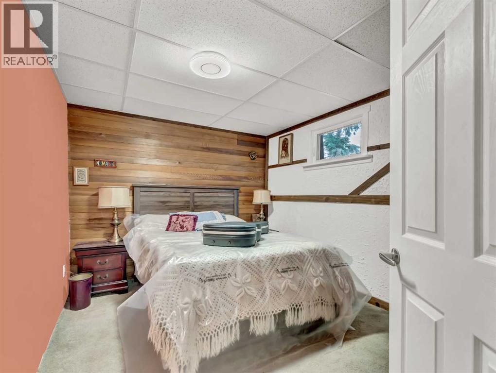 215 4 Street SE - 40