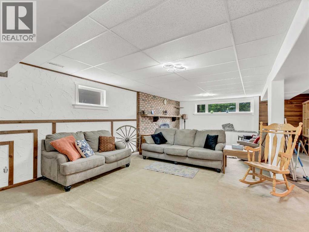 215 4 Street SE - 37