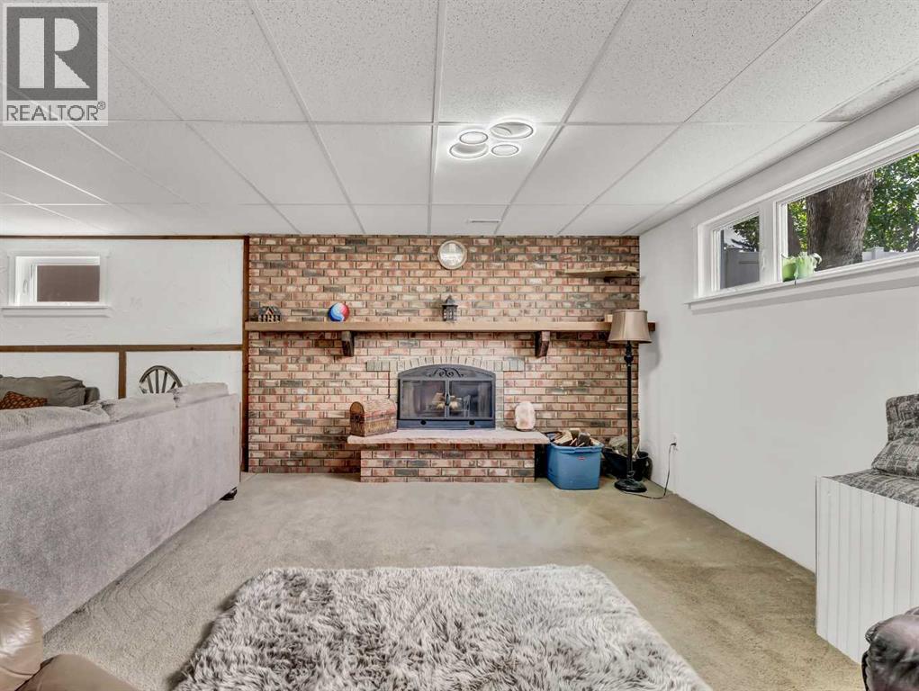 215 4 Street SE - 39