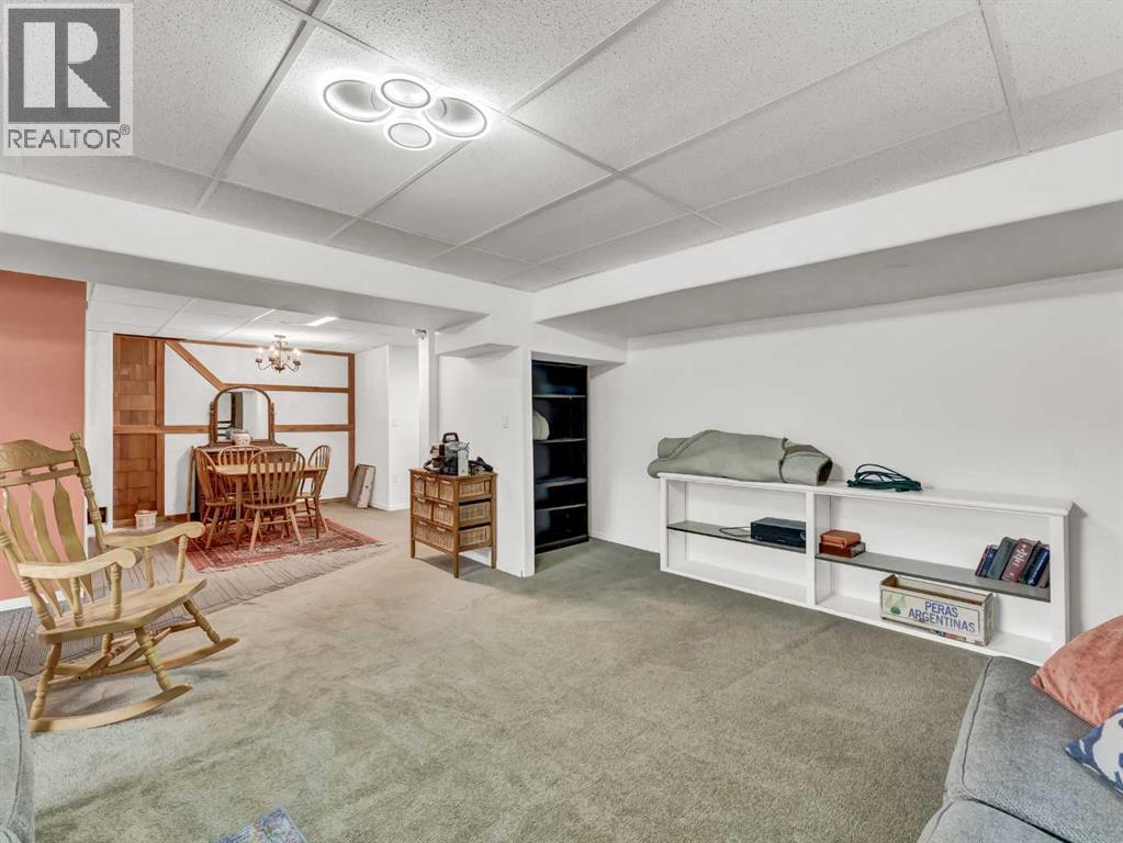 215 4 Street SE - 35