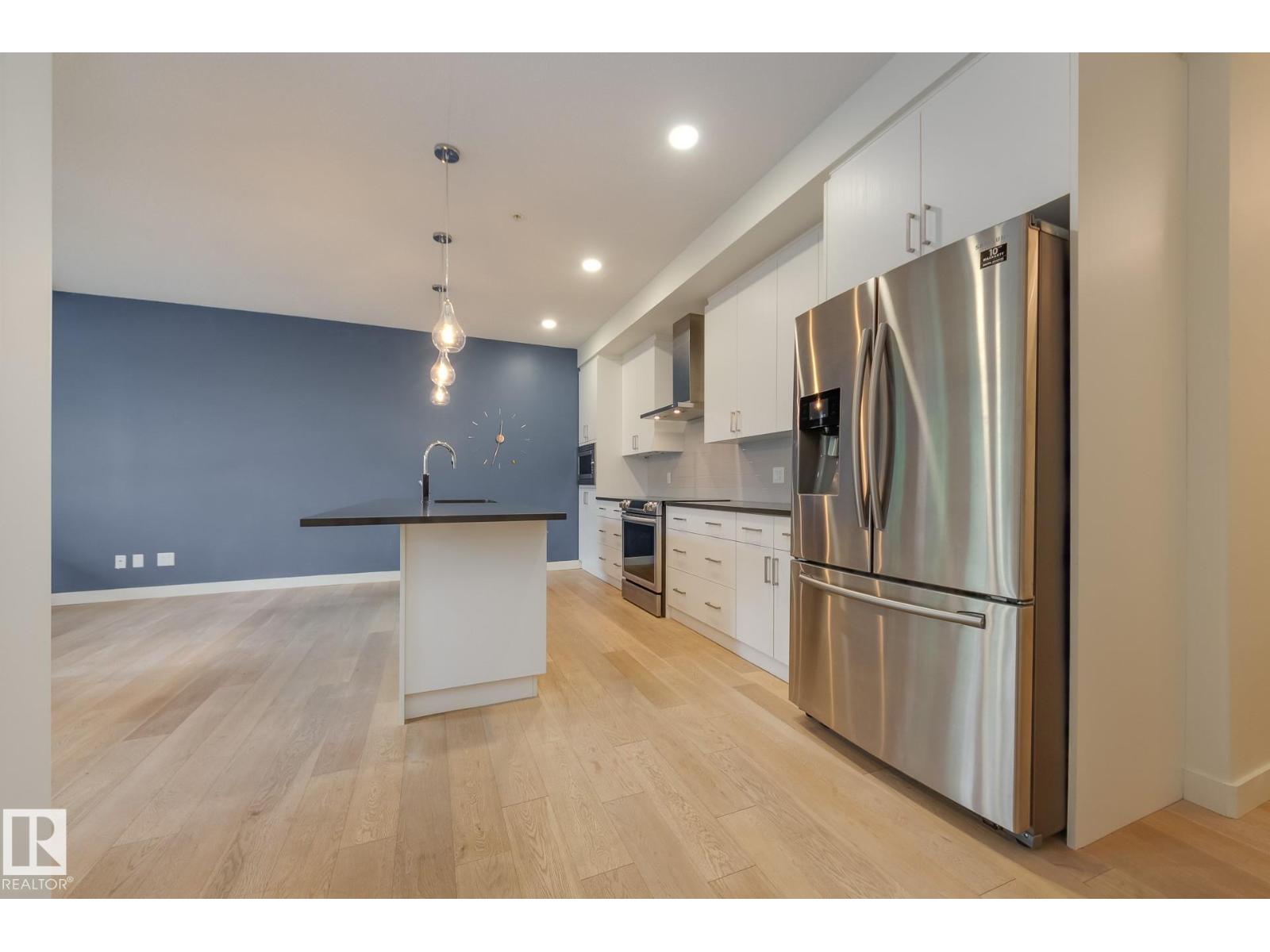 #102 10606 84 AV NW - 5