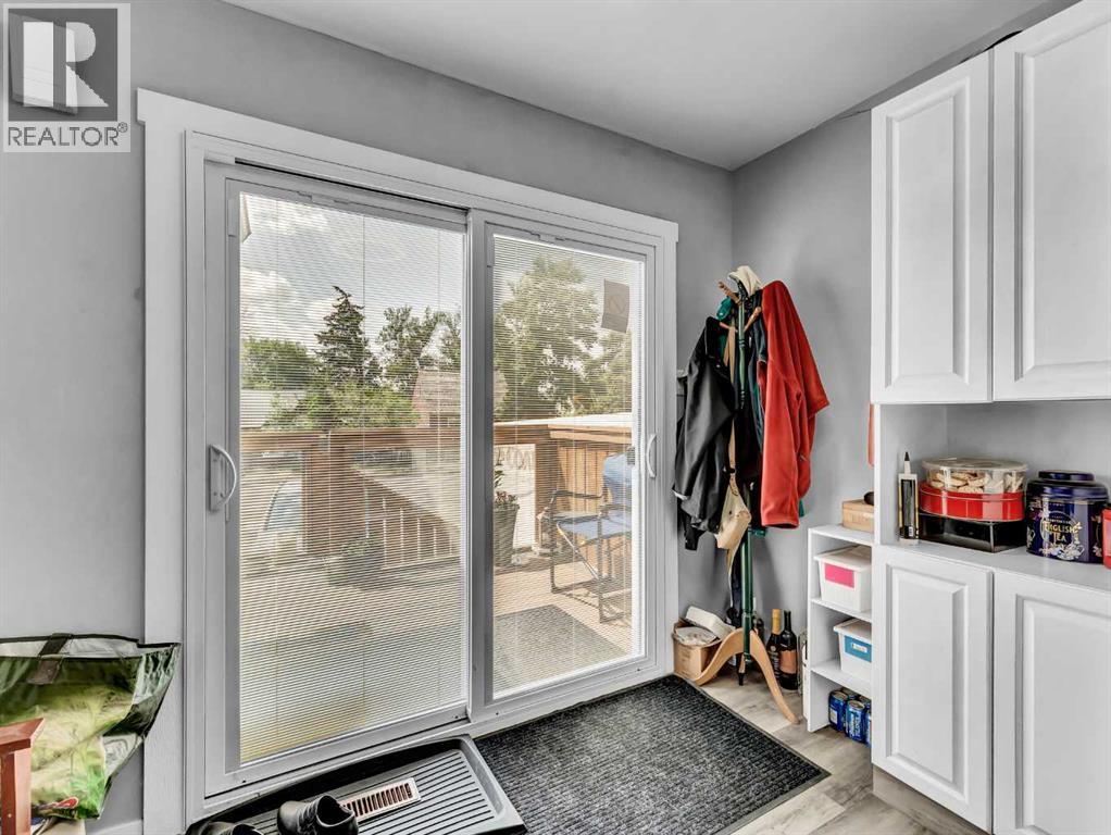 215 4 Street SE - 4