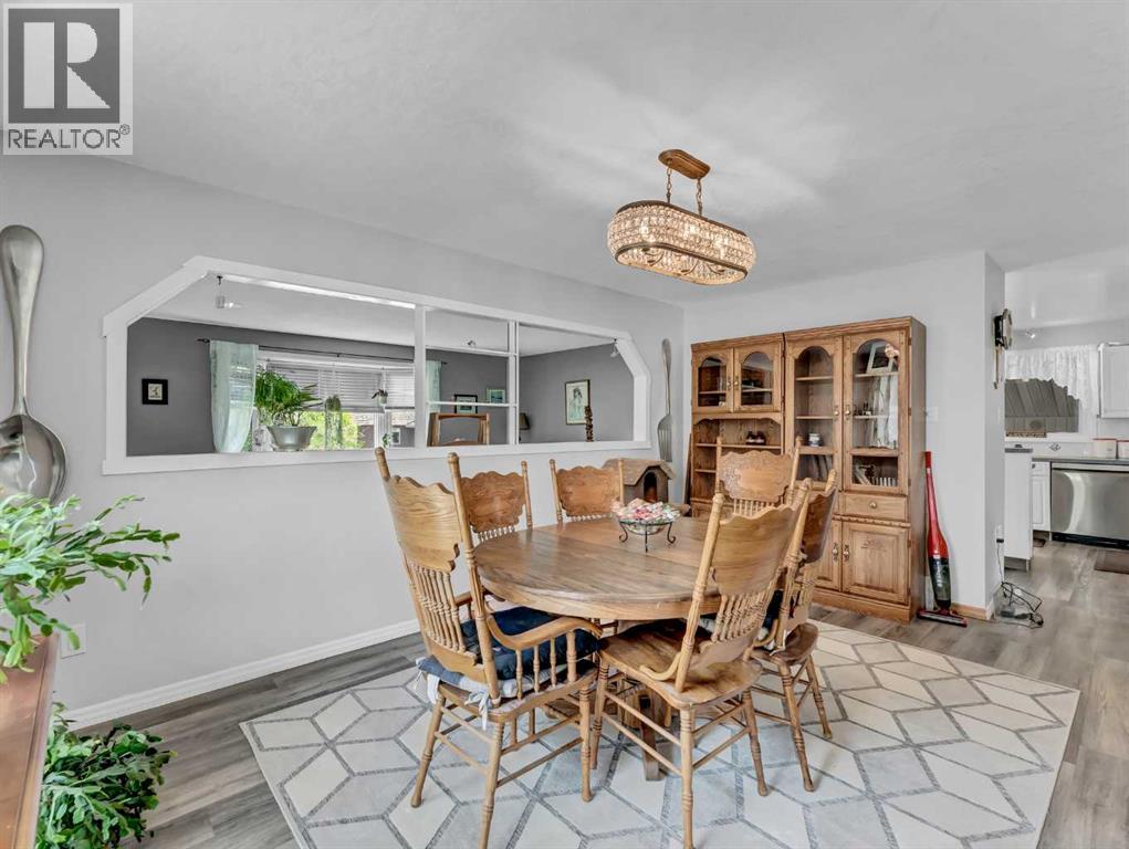 215 4 Street SE - 12