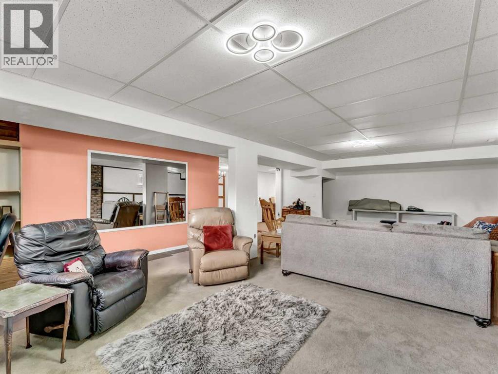 215 4 Street SE - 38