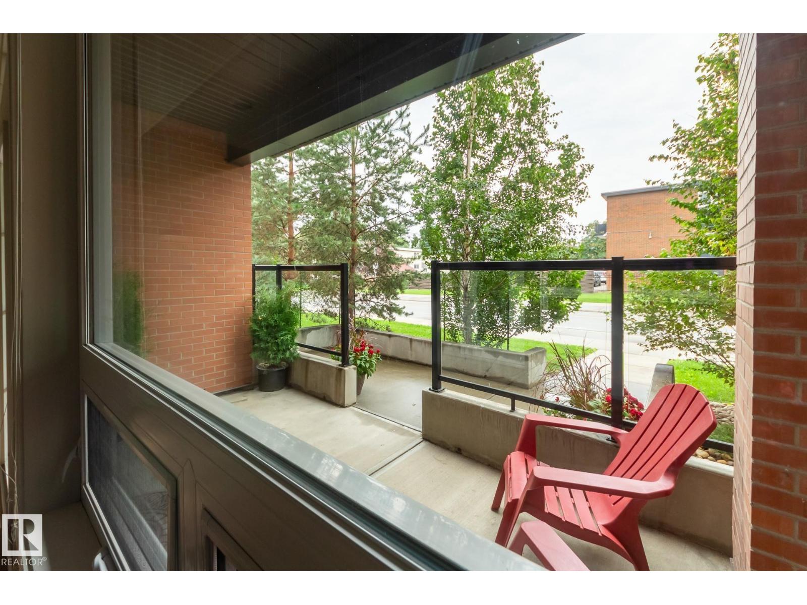 #102 10606 84 AV NW - 19
