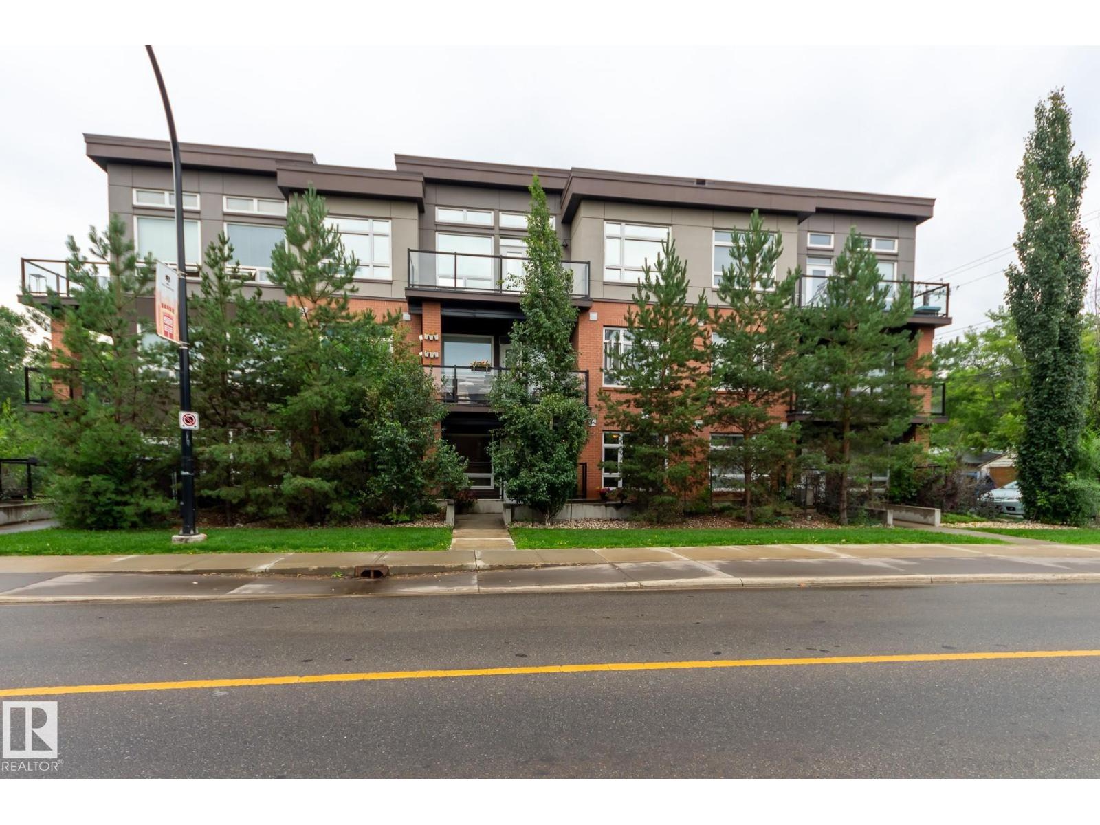 #102 10606 84 AV NW - 25