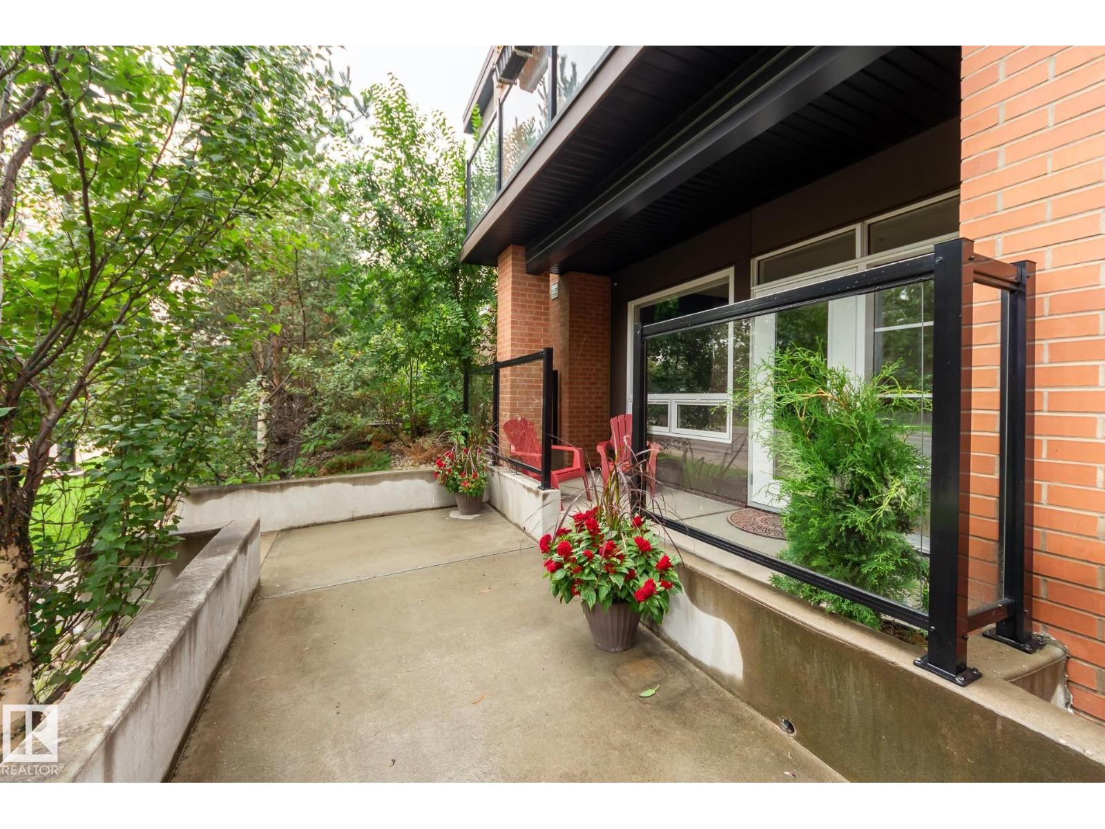 #102 10606 84 AV NW - 23
