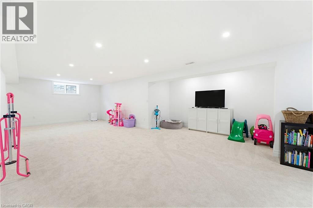 24 GILMER Crescent - 25