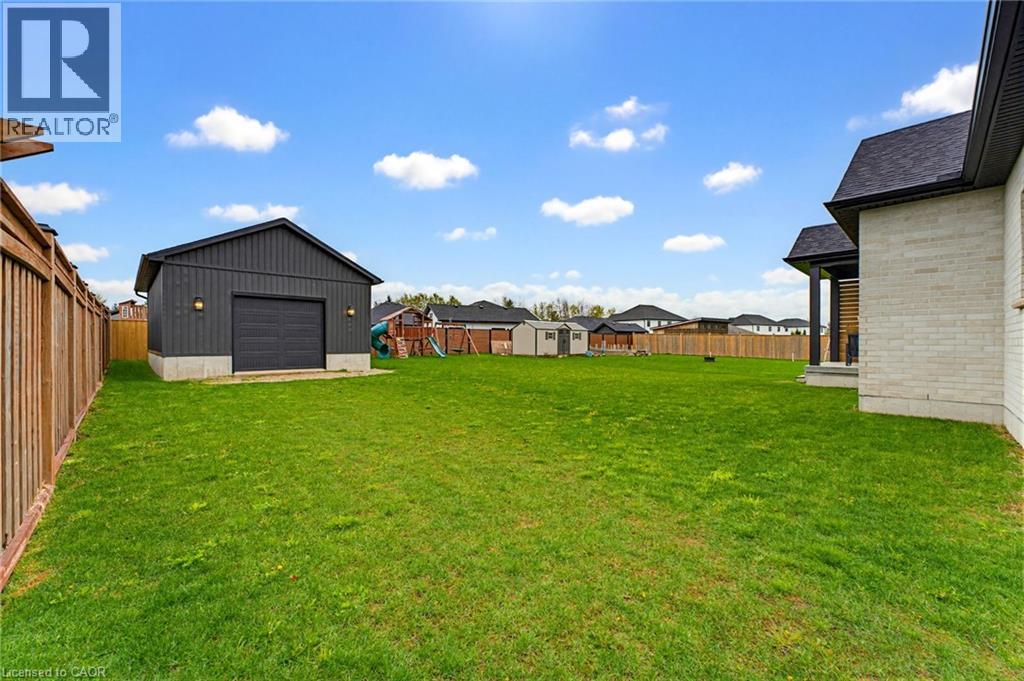 24 GILMER Crescent - 29