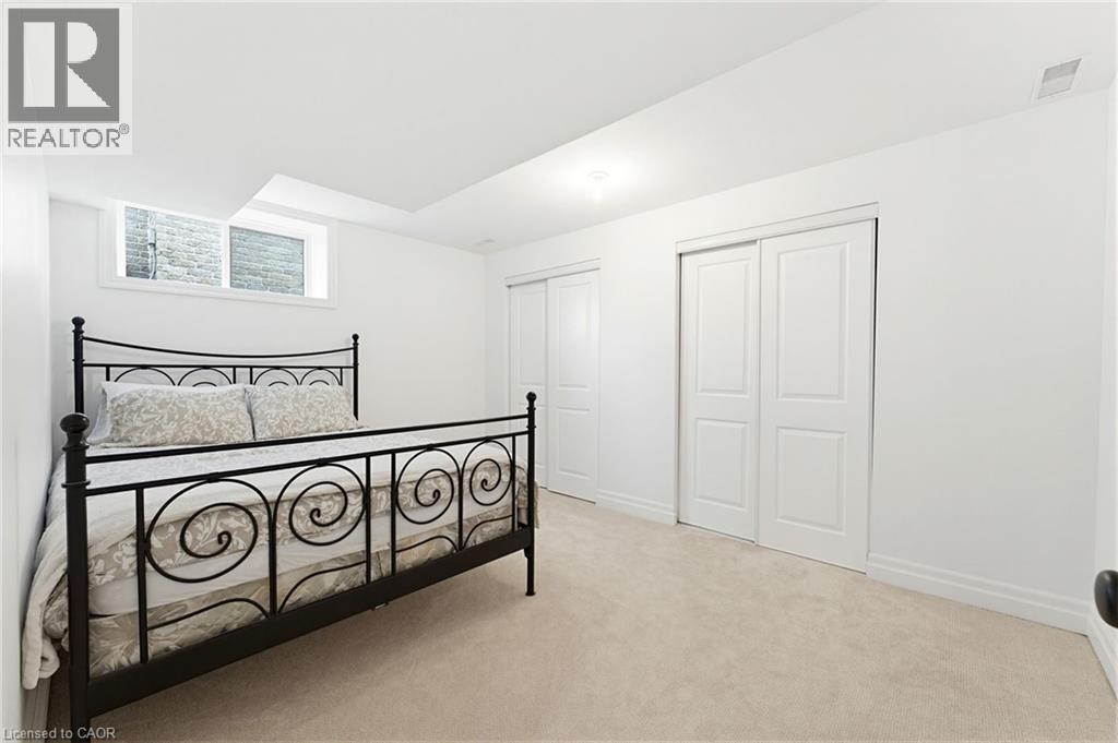 24 GILMER Crescent - 28