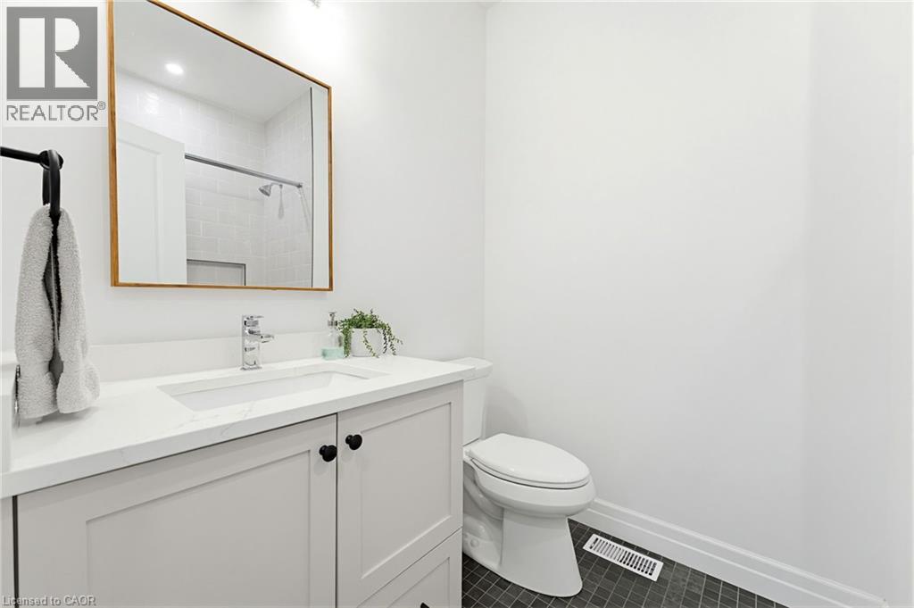24 GILMER Crescent - 23