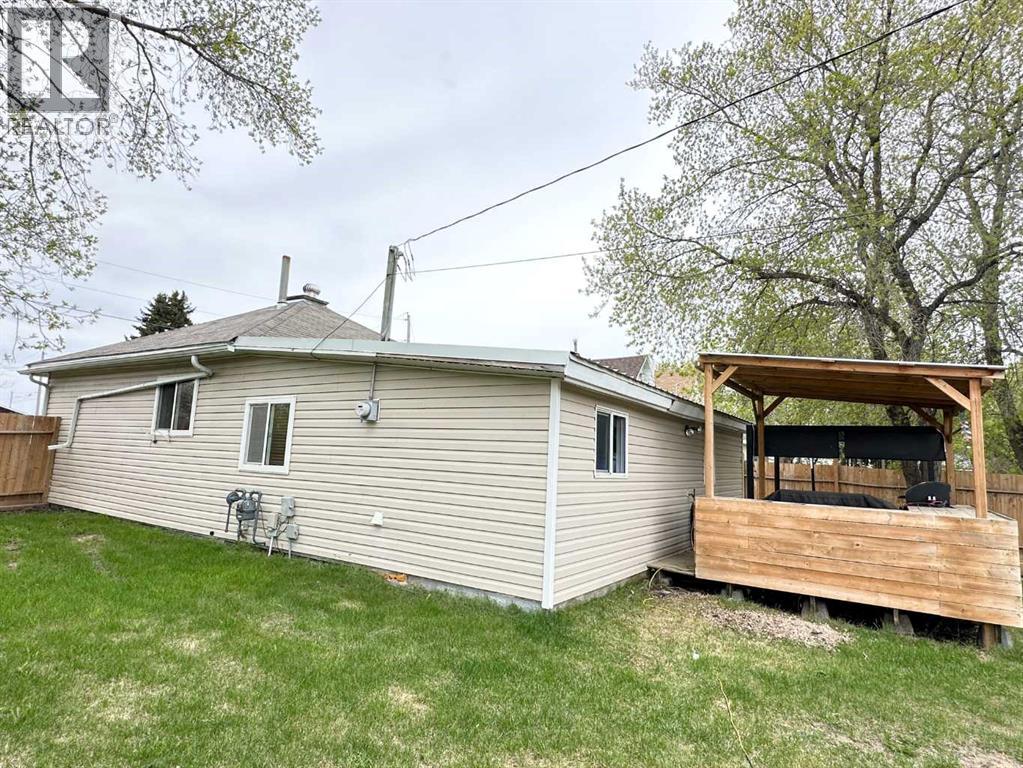 5304 46 Avenue - 19