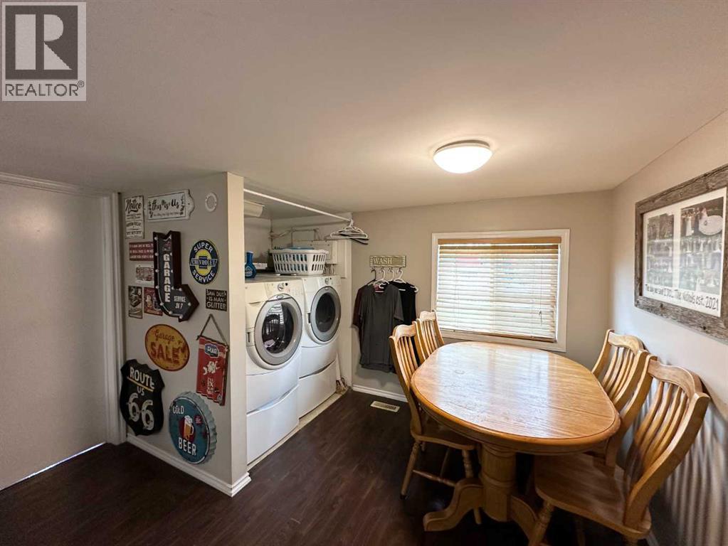 5304 46 Avenue - 10