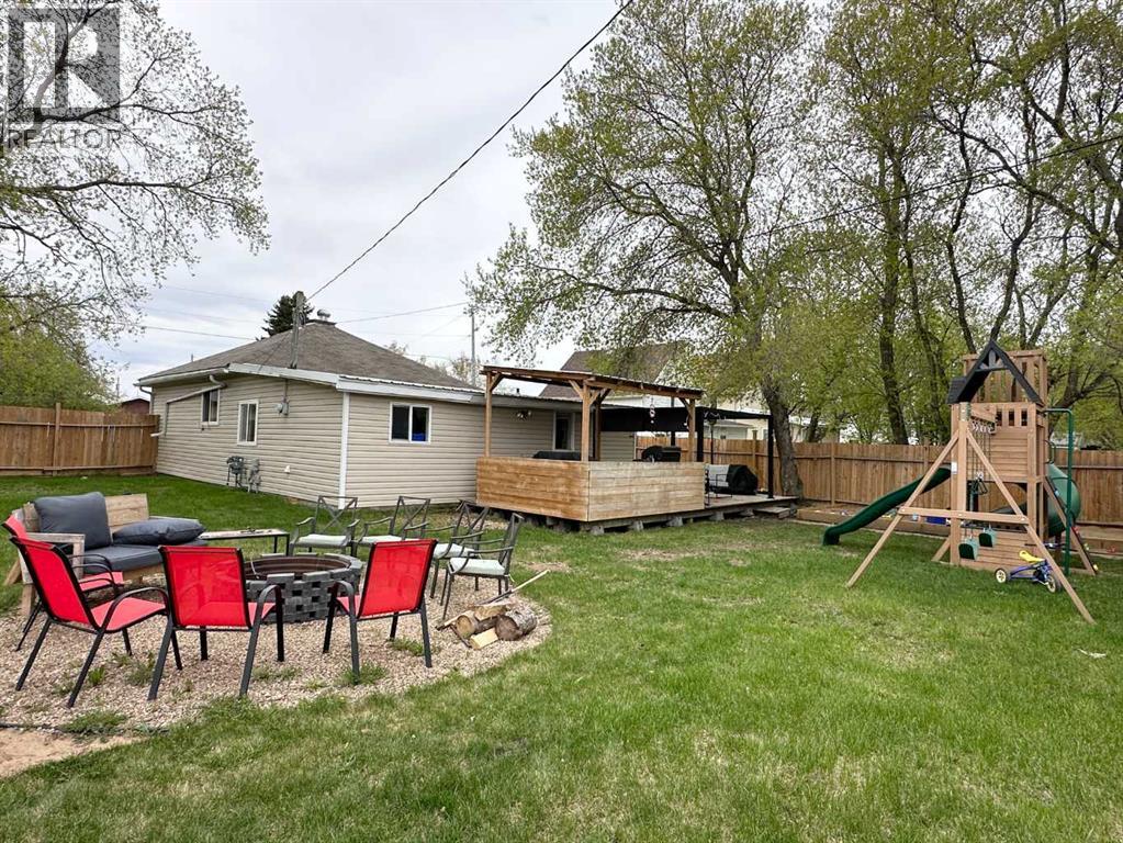 5304 46 Avenue - 21
