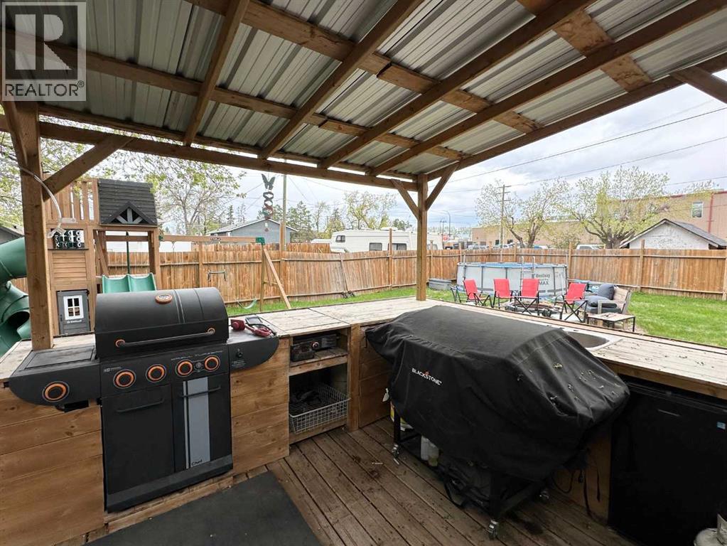 5304 46 Avenue - 17