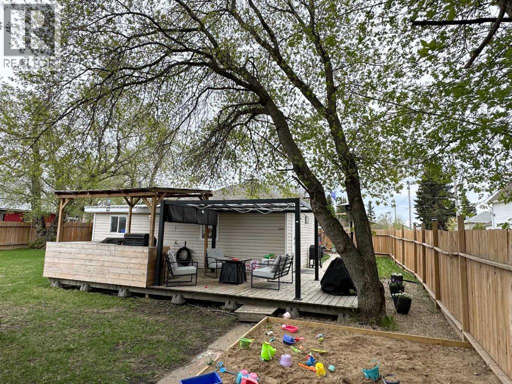 5304 46 Avenue - 22