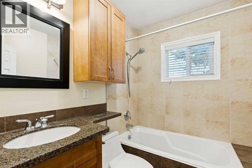 7615 36 Avenue NW - 10