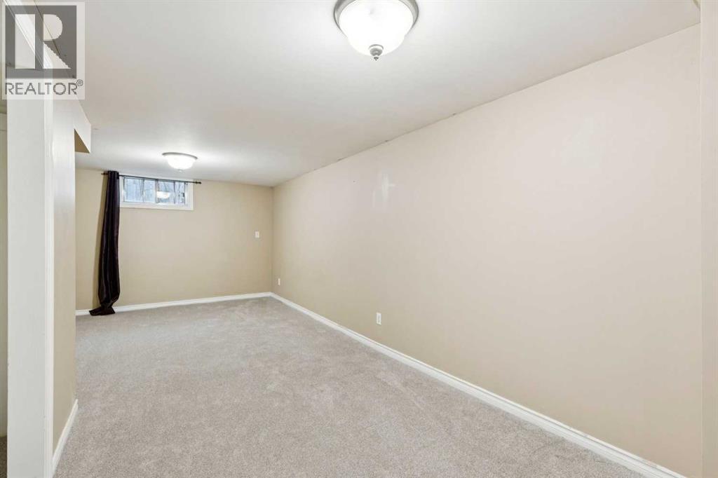 7615 36 Avenue NW - 32