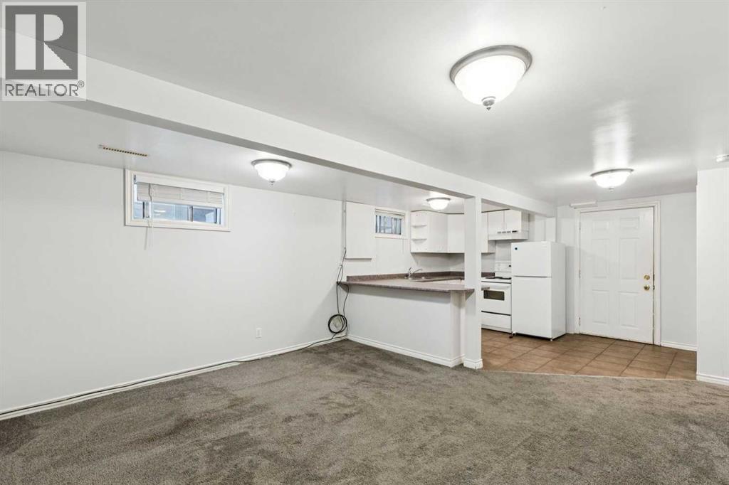 7615 36 Avenue NW - 27
