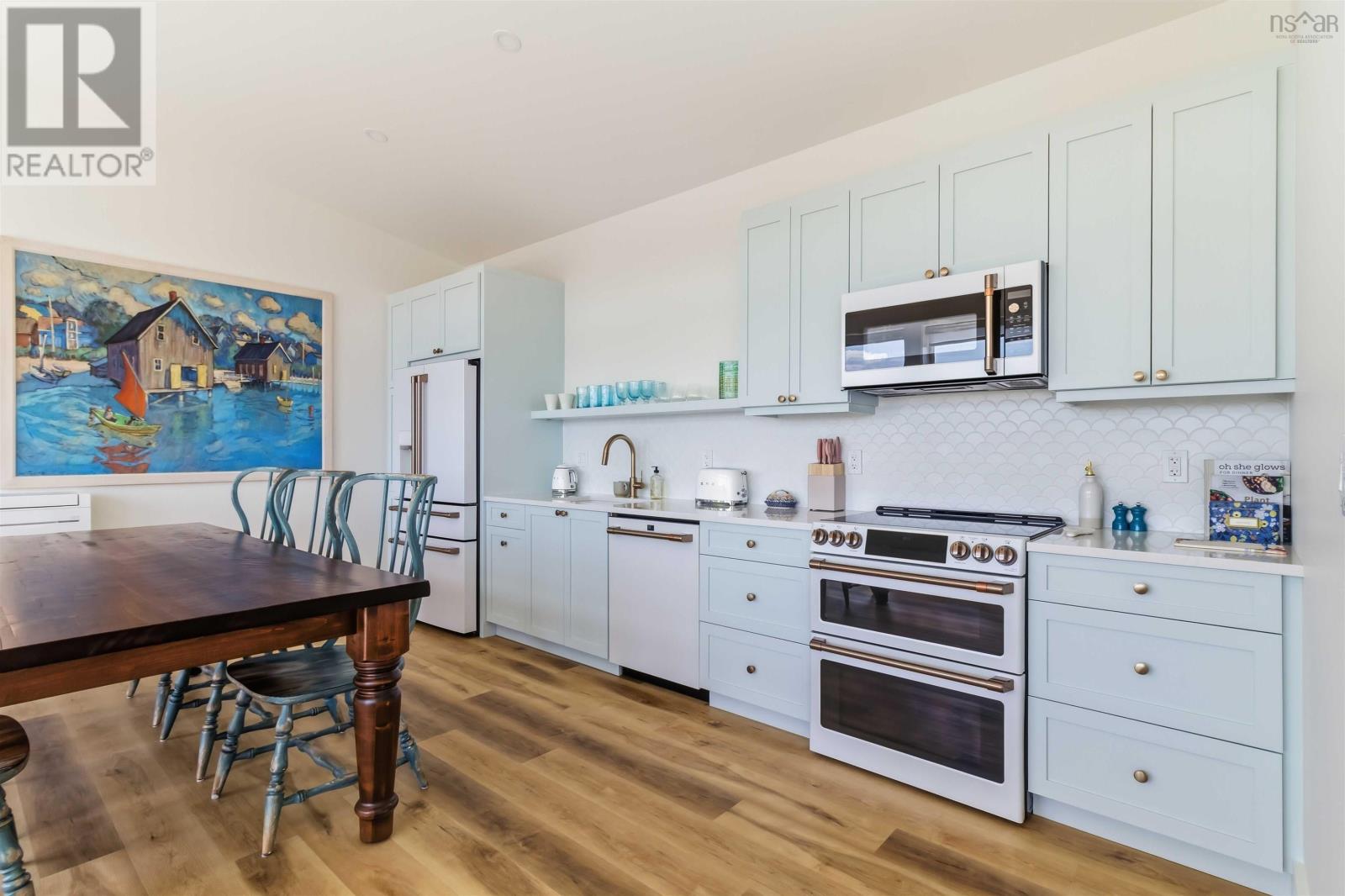 42 Shore Road - 19