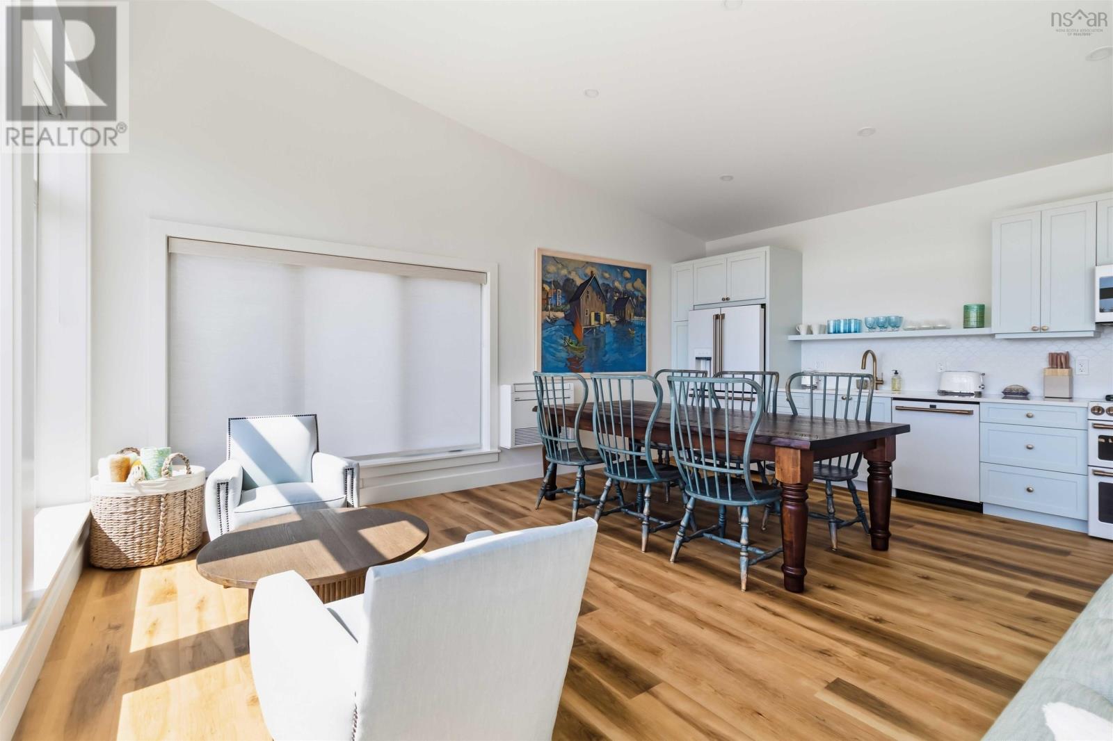 42 Shore Road - 13