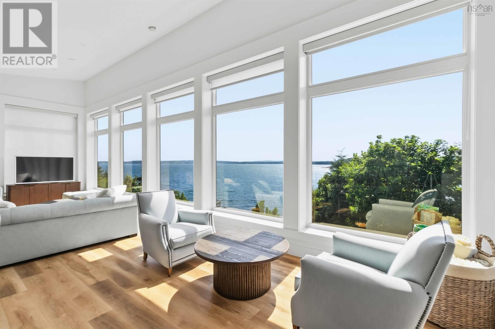42 Shore Road - 14