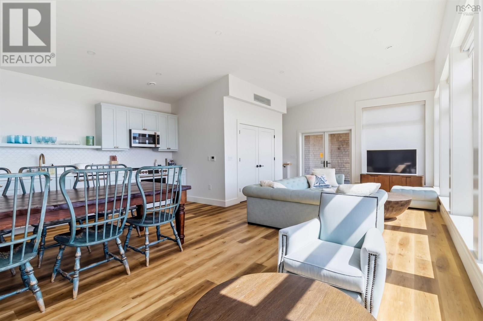 42 Shore Road - 15