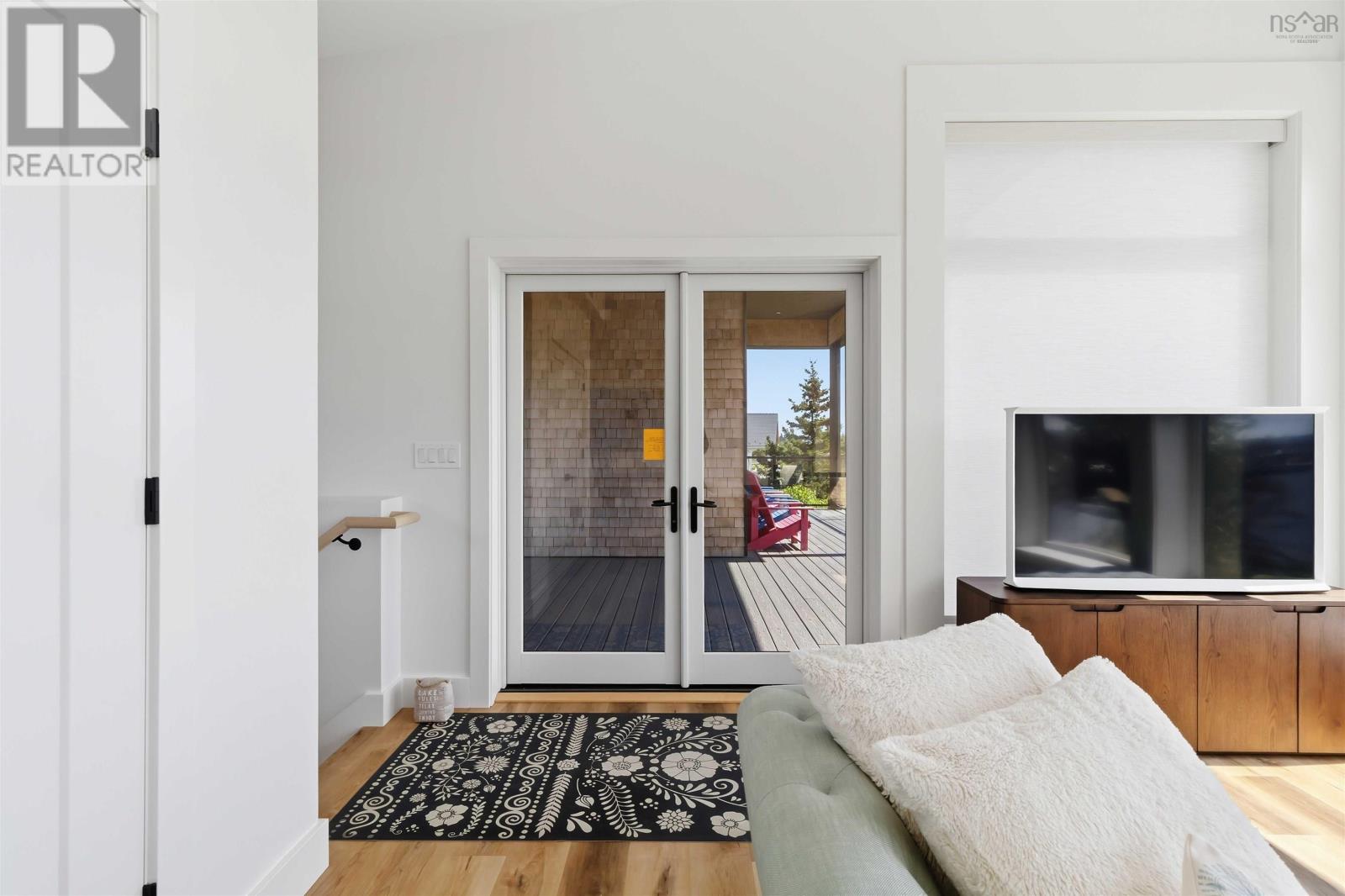 42 Shore Road - 5
