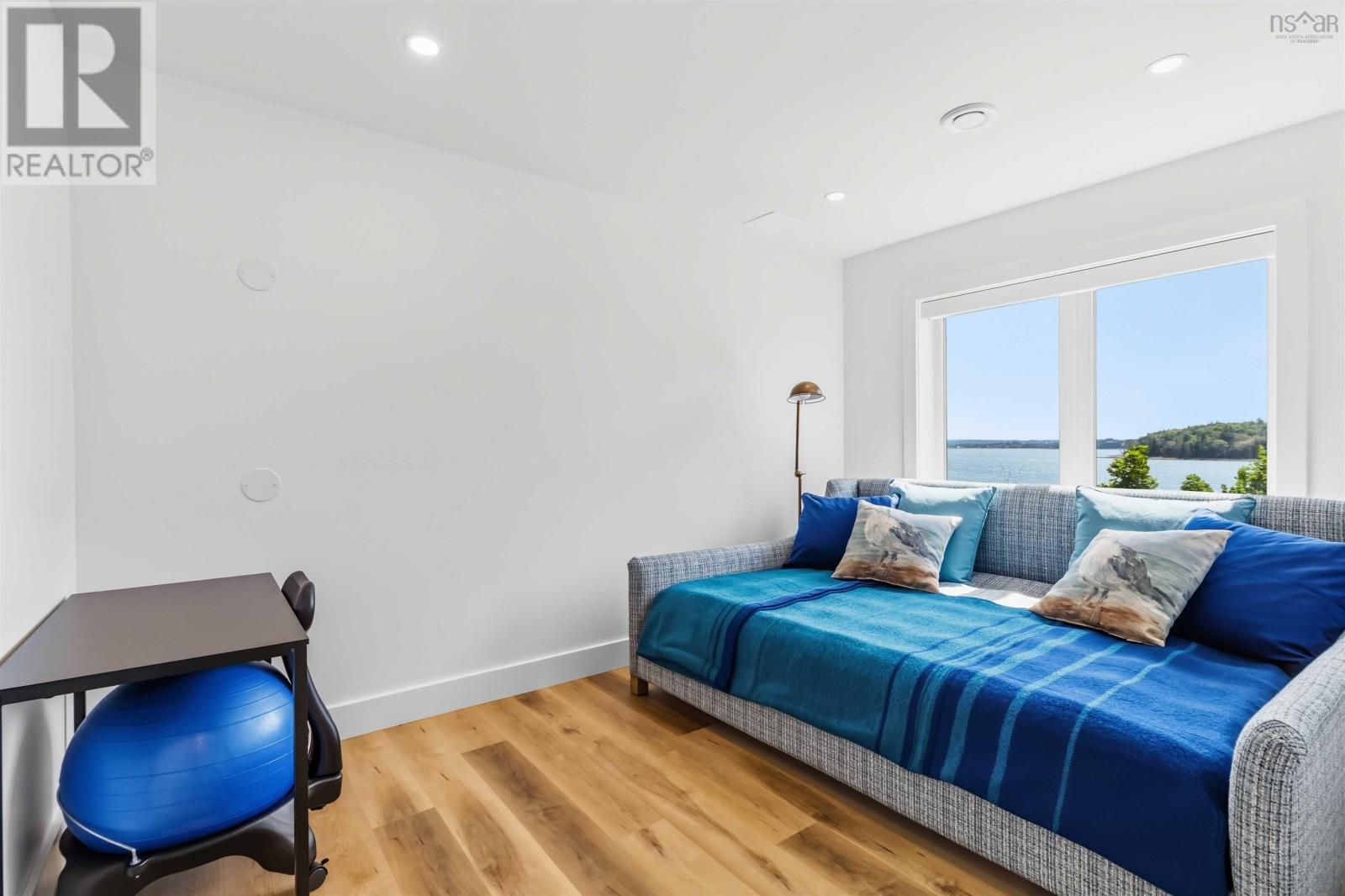 42 Shore Road - 31