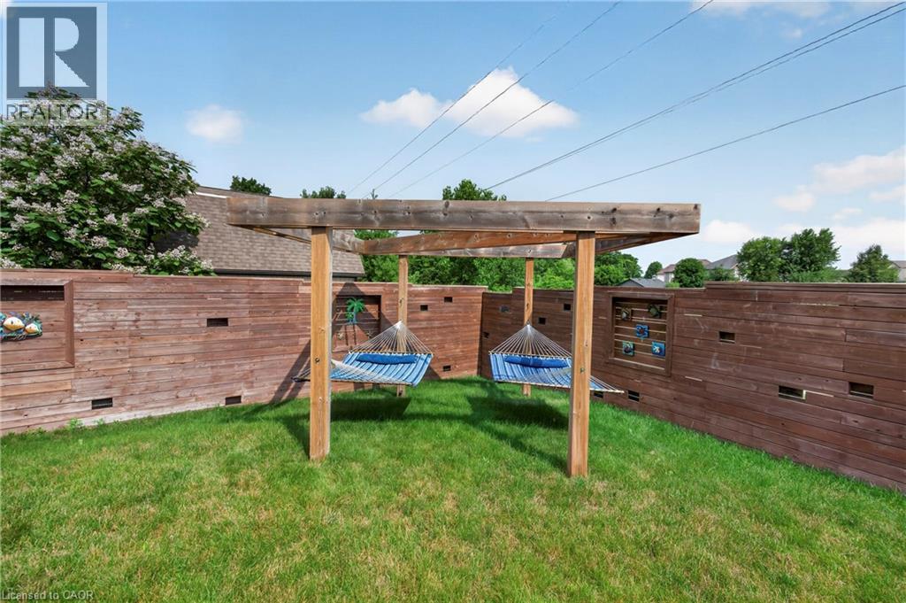 516 NETHERWOOD Crescent - 46