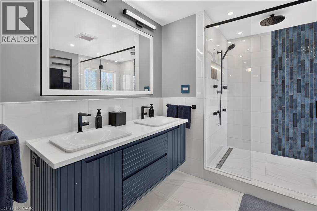 516 NETHERWOOD Crescent - 38