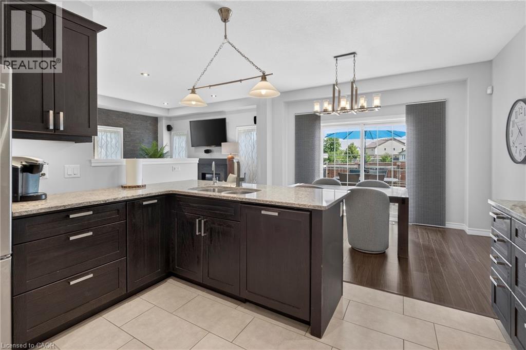 516 NETHERWOOD Crescent - 17