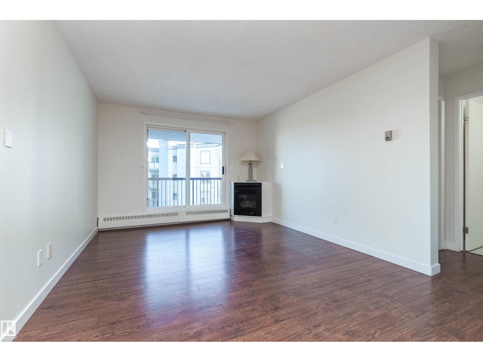 #458 10520 120 ST NW - 10