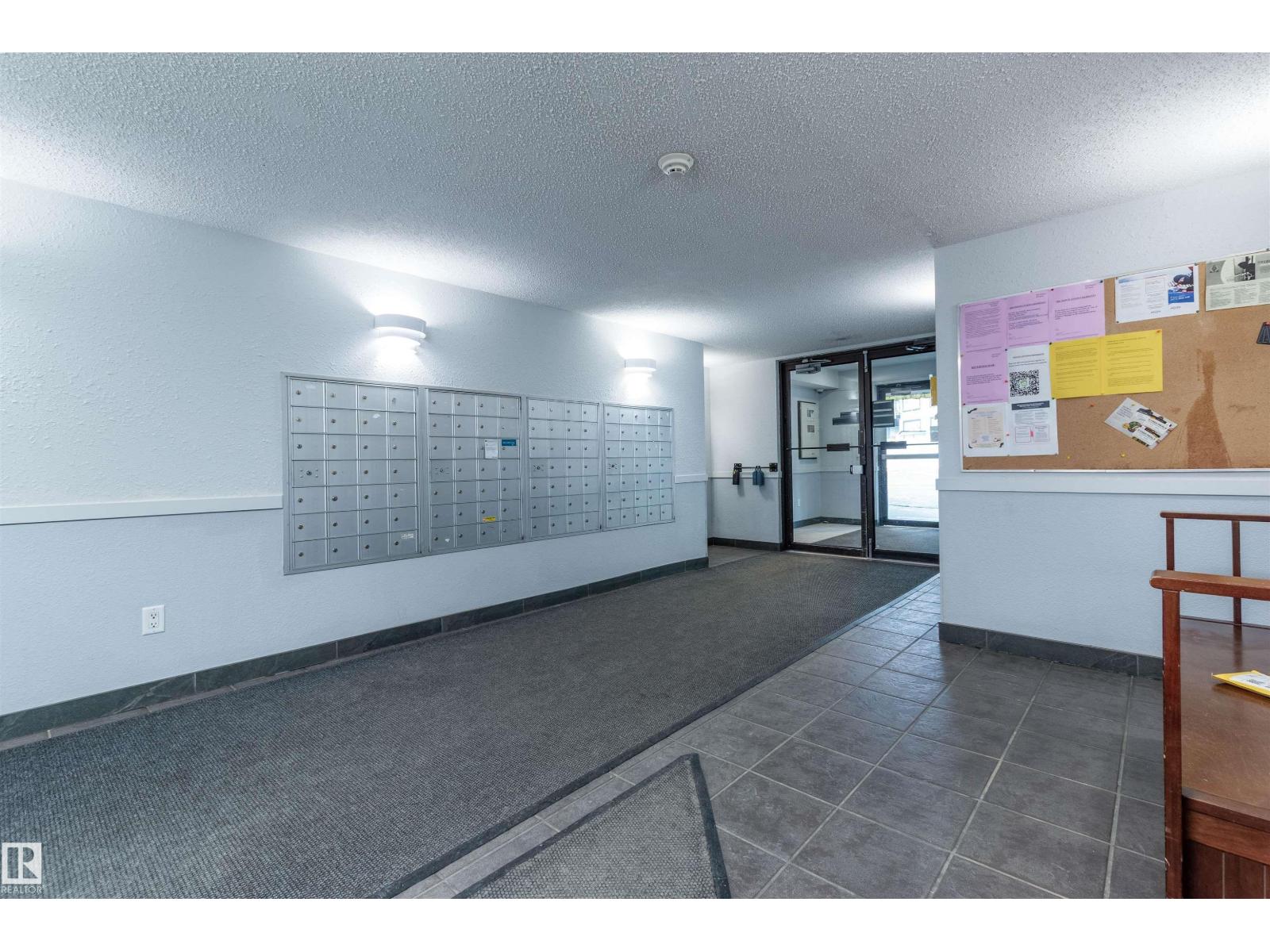 #458 10520 120 ST NW - 2