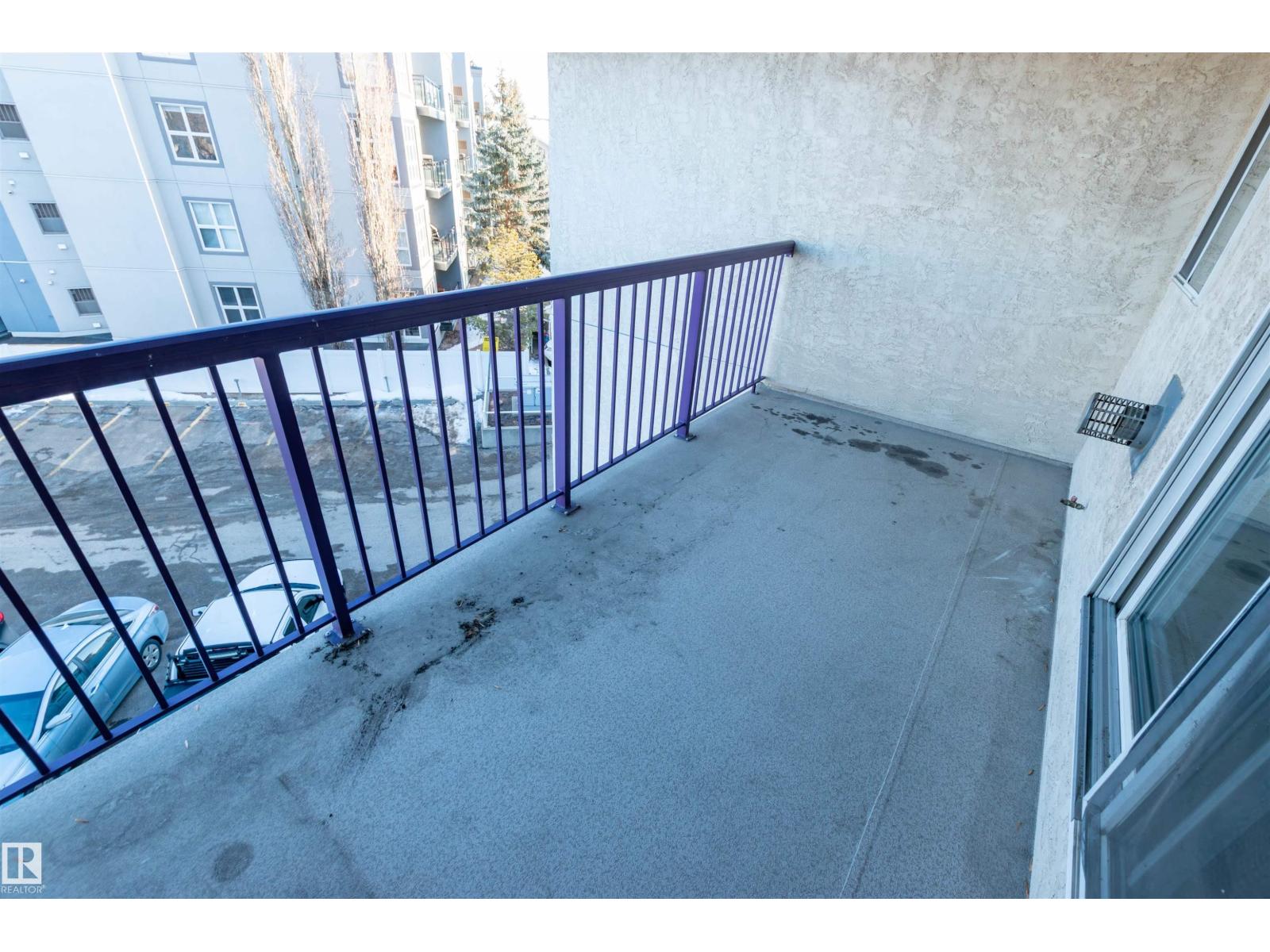 #458 10520 120 ST NW - 25