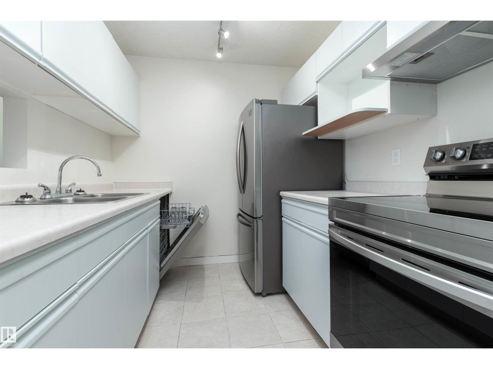 #458 10520 120 ST NW - 8