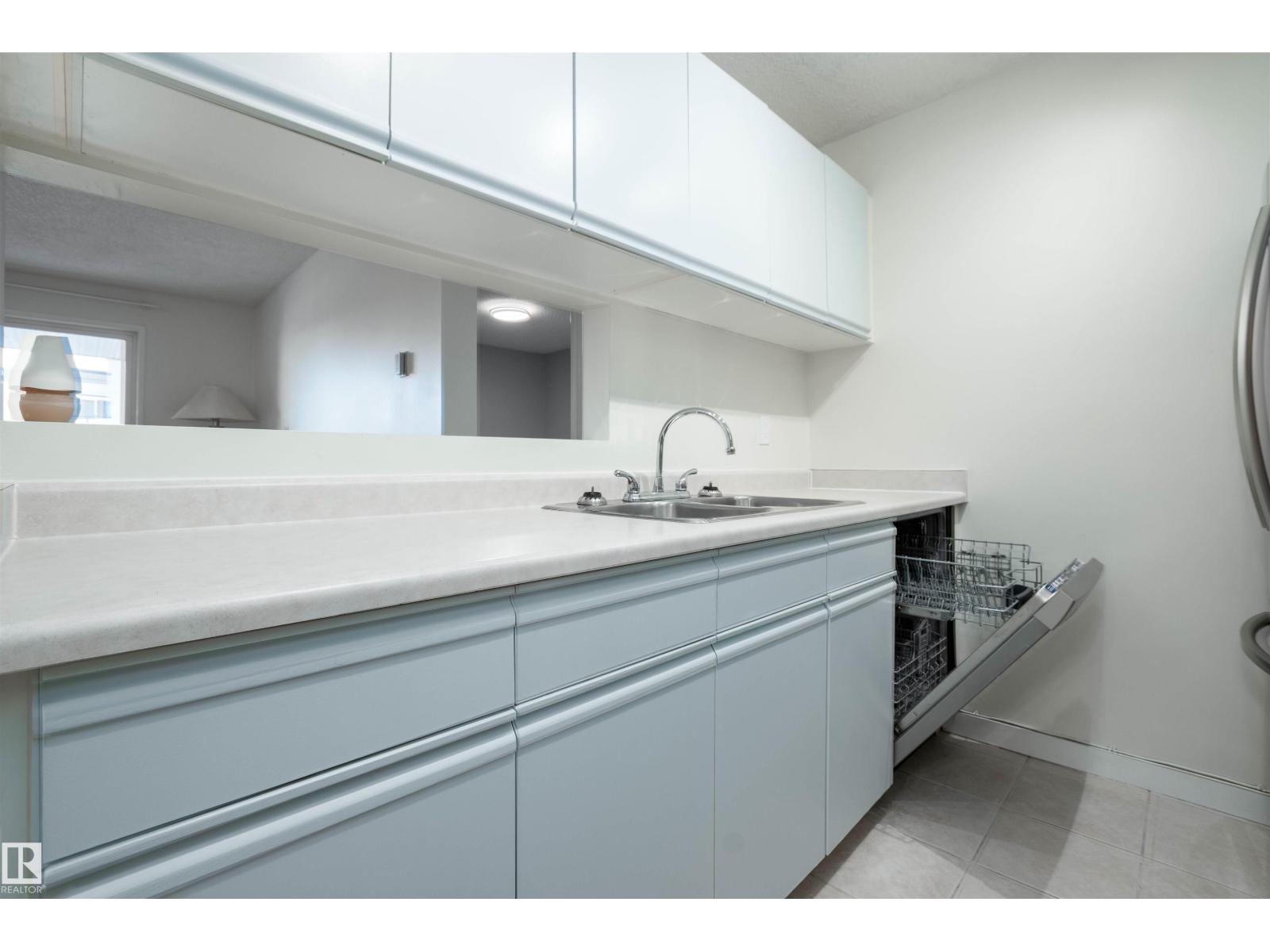 #458 10520 120 ST NW - 9