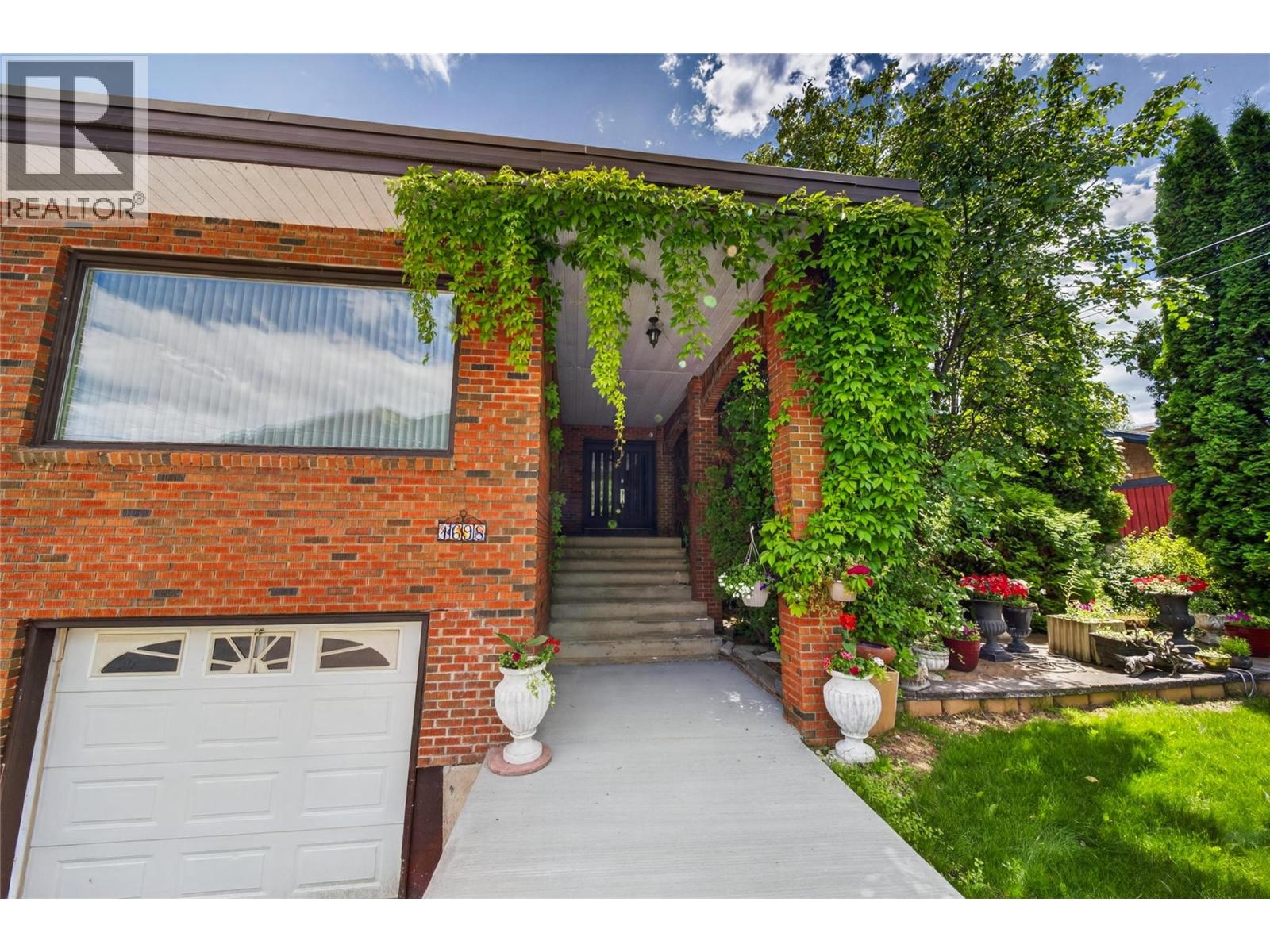 1698 McKenzie Road - 2